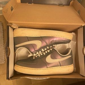 Air Force 1 '07 LV 8 Iridescent Iced Lilac